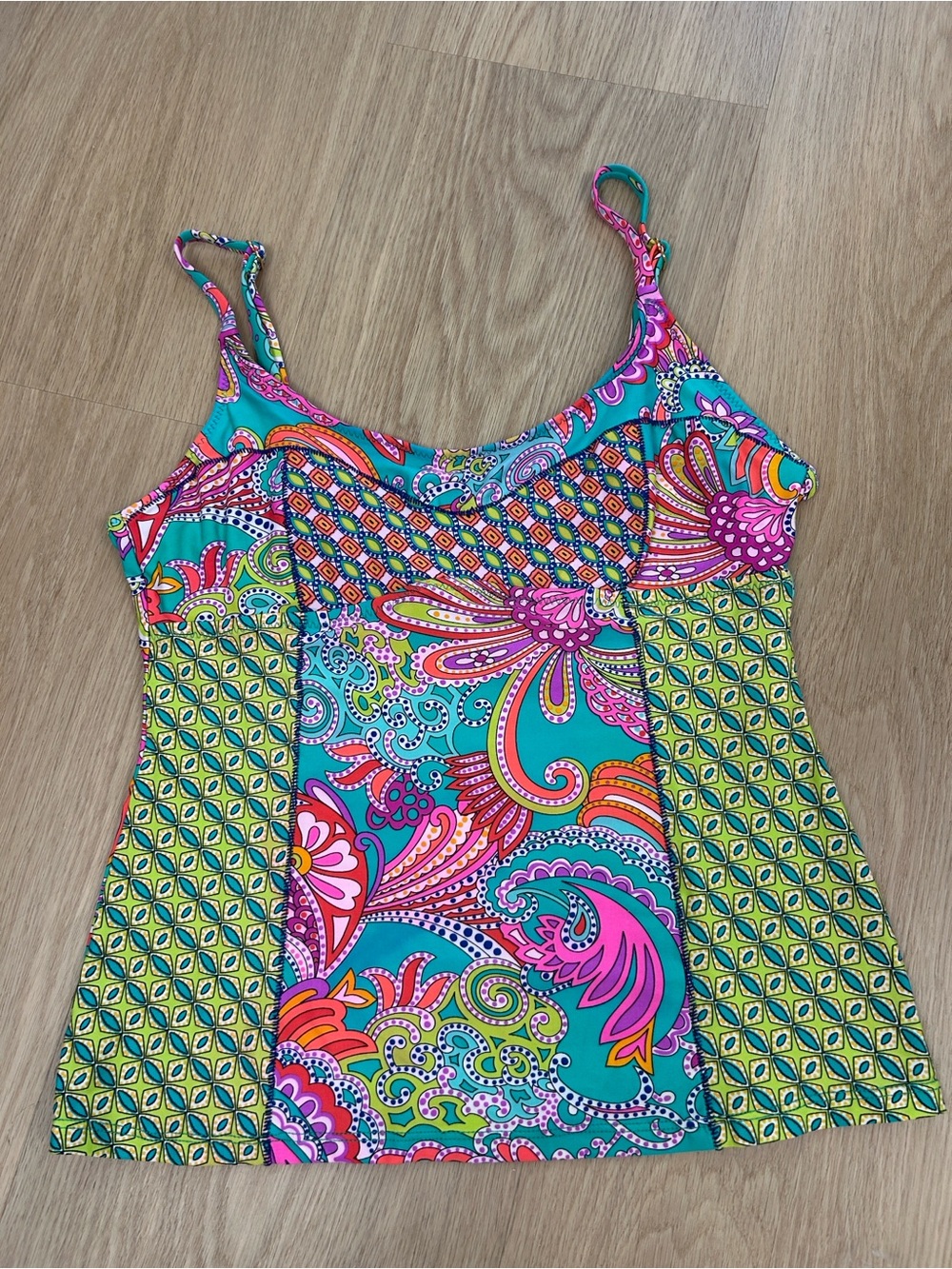 Trina Turk Folkloric Festival Tankini Top 10 - Picture 3 of 6